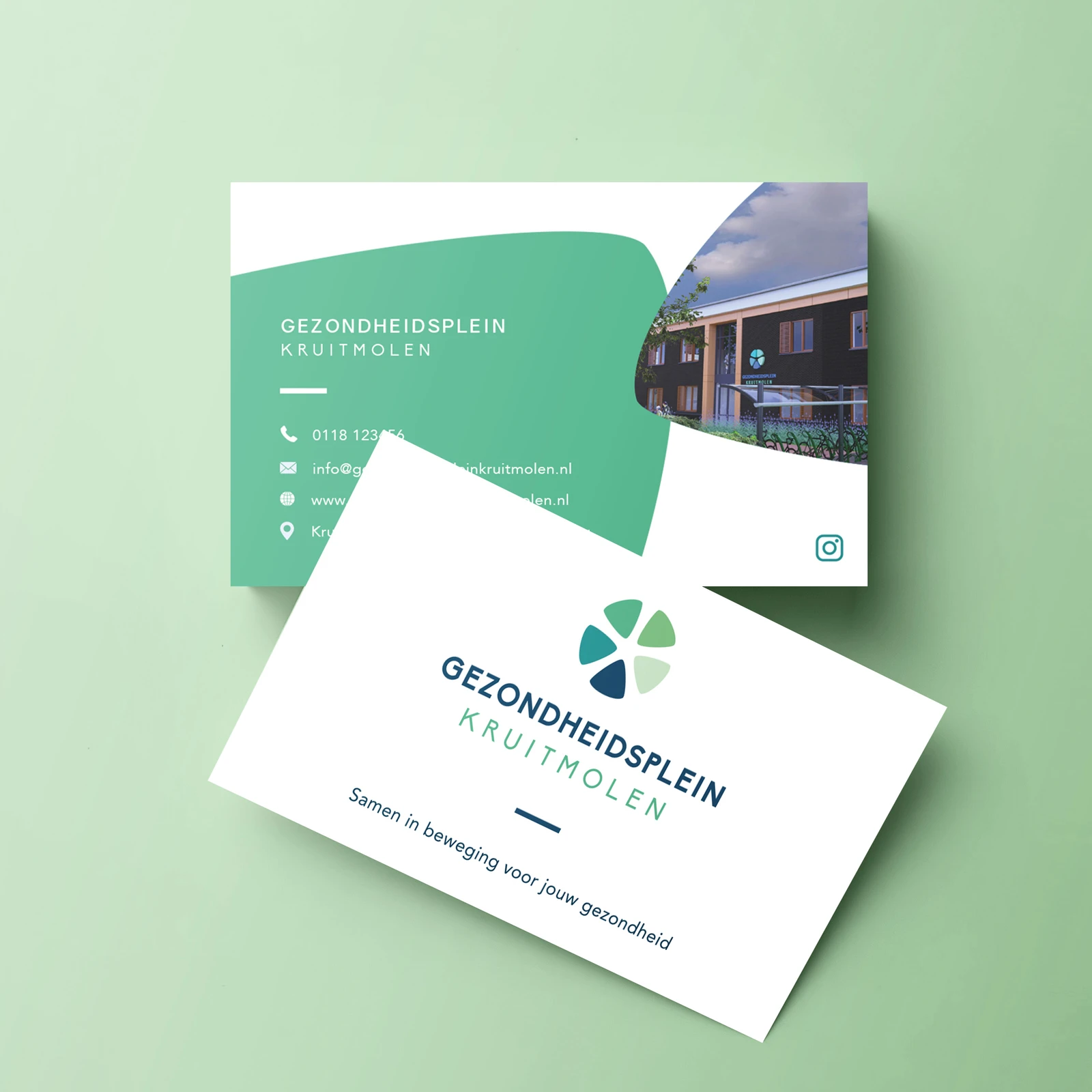 Business_Card_Mockup_038.jpg